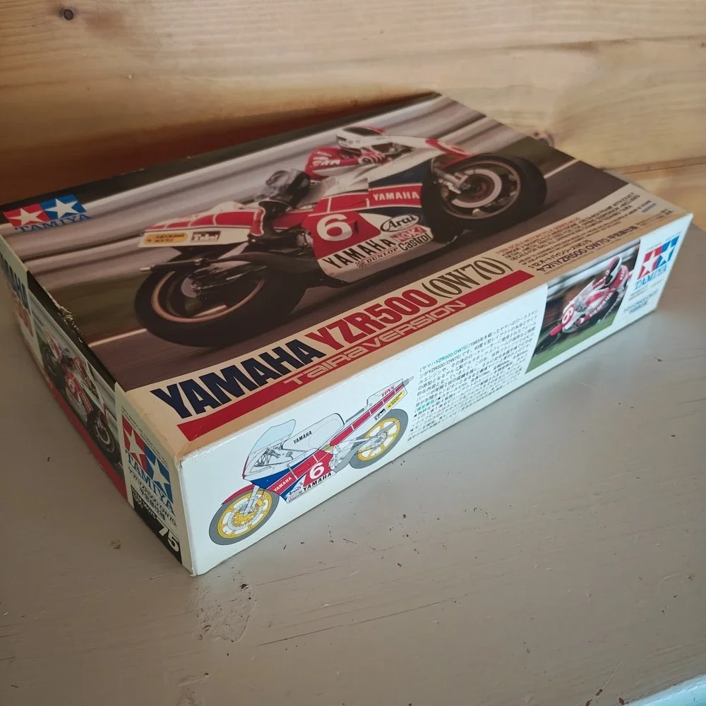 Tamiya #14075 Yamaha YZR500 (0W70) Taira Version‎ Nearly Complete